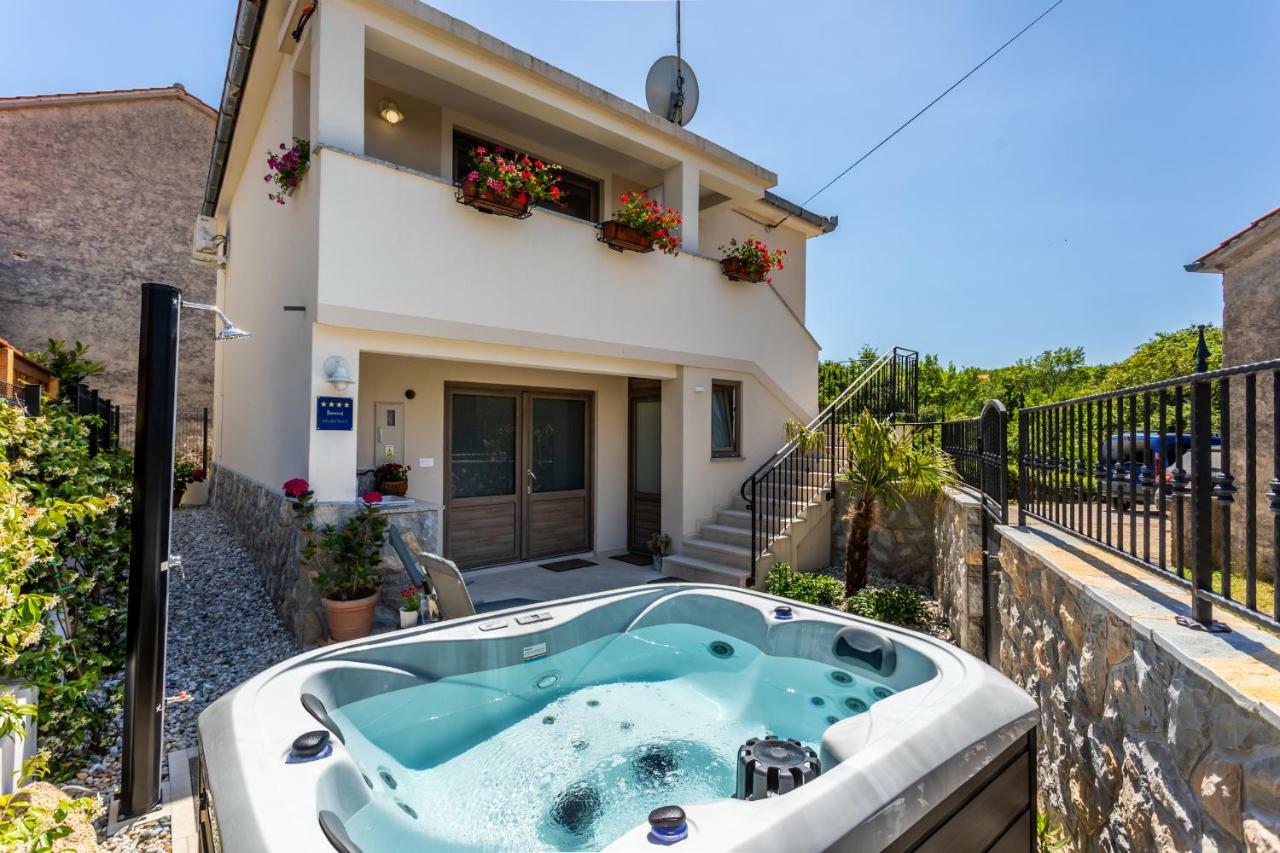 Relax Village Home Mare Крк Екстер'єр фото