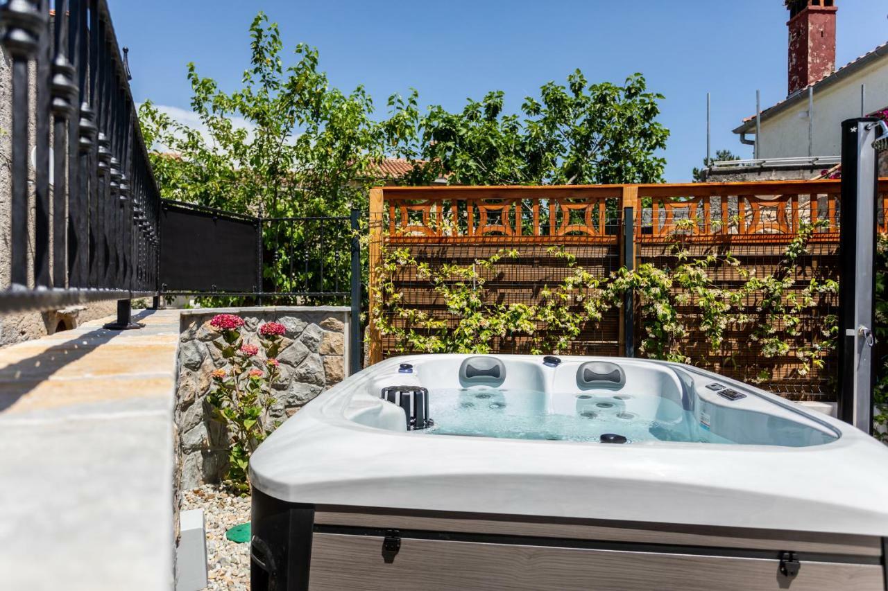 Relax Village Home Mare Крк Екстер'єр фото